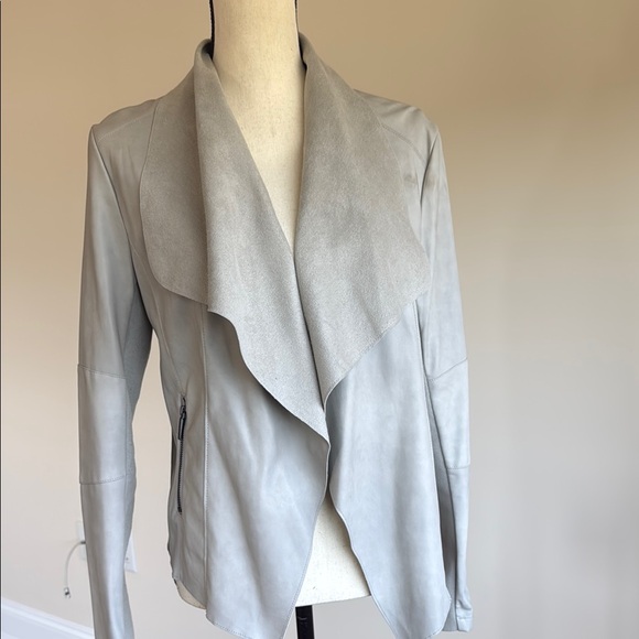 Elegant Gray Women's Jacket - Picture 1 of 5